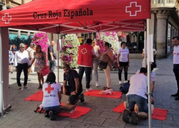 Cruz Roja enseña técnicas de primeros auxilios a los salmantinos
