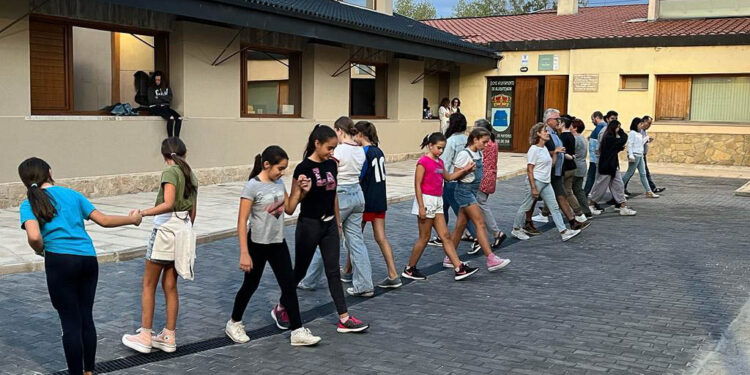 Los vecinos de Aldeatejada intensifican los ensayos de los bailes para la fiesta renacentista que se celebrará los días 1 y 2 de octubre