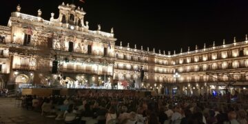 Gran respuesta del público en el I Festival Internacional de Folklore Ciudad de Salamanca
