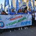 ‘Menos política y más educación’, lema del Sindicato ANPE en la manifestación ante el Congreso de los Diputados