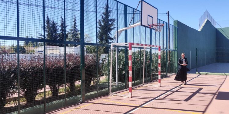El Ayuntamiento aumenta la seguridad y renueva la imagen de la zona deportiva de Las Nieves