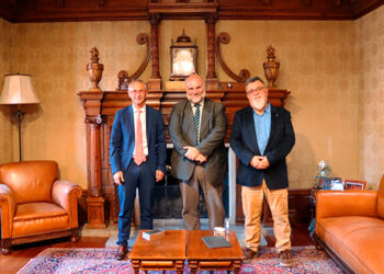 La Universidad trabaja con la Cámara de Fundao para poner en marcha proyectos formativos