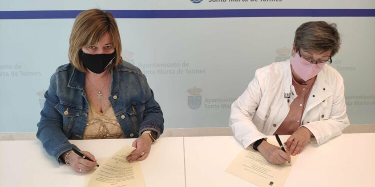 Santa Marta pone a disposición de los mayores y de las personas vulnerables el servicio de costura y arreglos de ropa