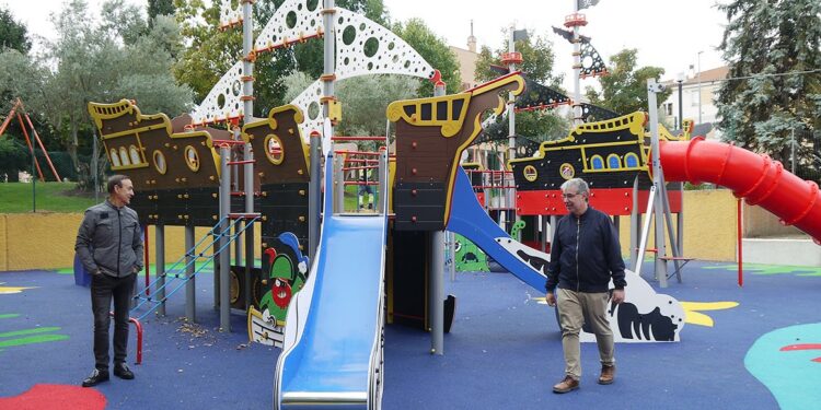 Los niños de Carbajosa disfrutarán de los nuevos juegos del parque La Charca a partir de esta tarde
