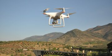 Carrera de drones en Yecla de Yeltes para celebrar el Día Europeo del Patrimonio