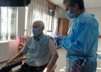 José Manuel Sánchez, el primer salmantino en recibir la 4ª dosis de la vacuna frente al covid