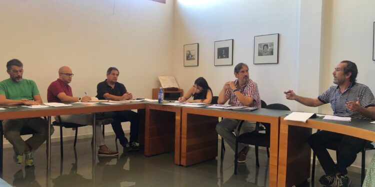 El gasto de las fiestas de Villamayor, que el PSOE considera «exagerado», centra el debate del pleno