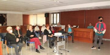 Talleres de memoria, gimnasia de mantenimiento y excursiones culturales forman la oferta de actividades para los mayores de Villares durante este curso