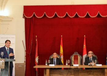 Fernández Mañueco ha defendido una sanidad de calidad a pesar de los enormes desafíos