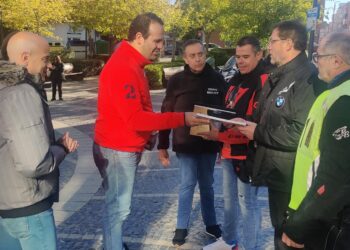 Santa Marta muestra el Museo de la Moto Histórica a 150 moteros del Club ‘RT BMW’