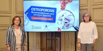 El Ayuntamiento y el Colegio Profesional de Enfermería editan 6.000 cuadernillos para visibilizar la osteoporosis