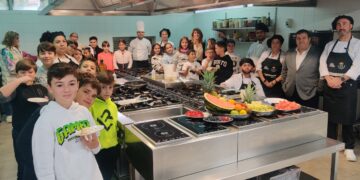 La Escuela de Hostelería de Santa Marta enseña a los escolares a desayunar con alimentos saludables