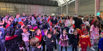 Esqueletos, calabazas, brujas, fantasmas y muertos vivientes anuncian la llegada de Halloween en el alfoz de Salamanca