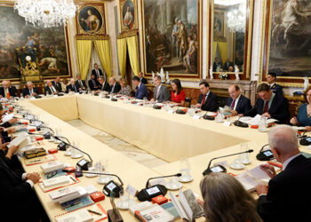 La Universidad de Salamanca participa en la reunión del Patronato del Instituto Cervantes presidida por los Reyes de España