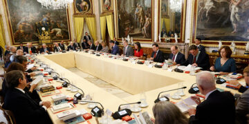 La Universidad de Salamanca participa en la reunión del Patronato del Instituto Cervantes presidida por los Reyes de España