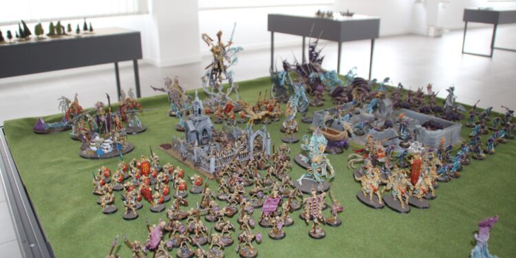 5.000 piezas esperan a los aficionados a los juegos de rol y de estrategia en Villares este fin de semana