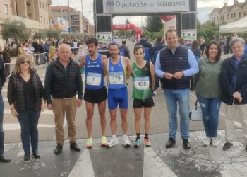 Carlos Gallego y Sandra Santamaría vencen en la Media Maratón de Diputación marcada por el viento