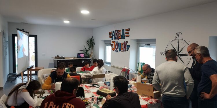 Los jóvenes de Santa Marta aprenden los secretos para la creación de maquetas y prototipos