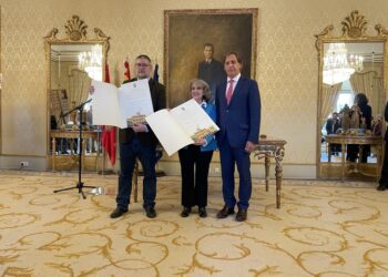 Los poetas Luz Mary Giraldo y Federico Díaz-Granados nombrados con el título de Huésped Distinguido de Salamanca