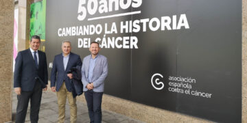 El Corte Inglés acoge la exposición ’50 años cambiando la historia del cáncer’
