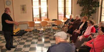 La Semana de la Biblioteca continúa con cuentacuentos para niños y mayores y actividades en las que los libros y sus historias ‘atrapan’ a nuevos lectores
