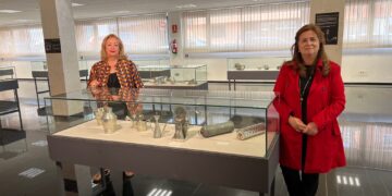 Villares recupera el valor que tuvo la hojalata en la vida diaria con la colección de la etnógrafa Rosa María Lorenzo