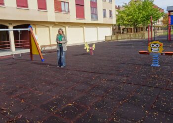 Inversión de 10.000 euros para renovar el parque infantil de la avenida Asturias