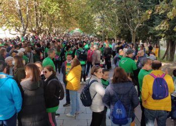 Una participación de récord ‘tiñe’ de verde Salamanca para apoyar y luchar contra el cáncer