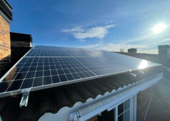 Santa Marta presenta un proyecto de ordenanzas con bonificaciones en la instalación de placas solares y congelación de impuestos por décimo año consecutivo