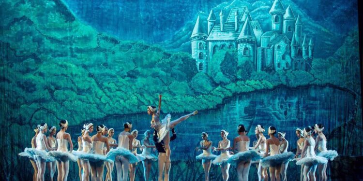 ‘El lago de los cisnes’, del ballet de Cuba Laura Alonso, llega a Salamanca