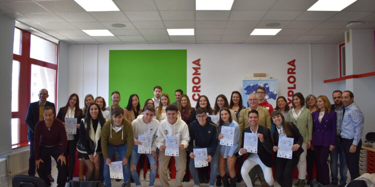 Los IES Francisco Salinas y Fray Luis de León de Salamanca y el Gonzalo Torrente Ballester de Santa Marta, premios ‘INNOVACREAWORK’