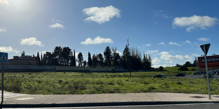 Carbajosa aprueba una modificación del PGOU para el desarrollo de un nuevo sector comercial en la zona de Los Paúles