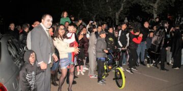Apagón total en Castellanos para celebrar un Halloween de terror y fuego