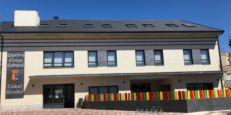 Talleres para que padres e hijos aprendan a afrontar los riesgos del mal uso de las nuevas tecnologías