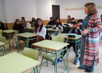 Los alumnos de los institutos de Santa Marta reciben charlas sobre suicidio