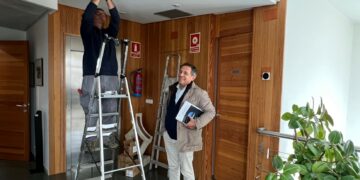 Villamayor sustituye las luminarias de todos los edificios públicos para reducir el consumo energético municipal