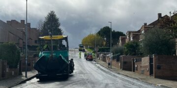Comienza la pavimentación de las calles más deterioradas de las urbanizaciones Las Canteras y El Pajarón