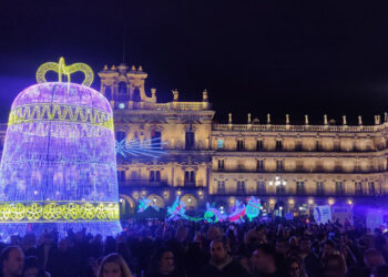 Las calles de Salamanca se llenan de magia e ilusión con la llegada de la ‘Cabalgaza’ de Papá Noel