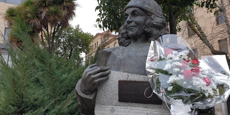 Salamanca recuerda y homenajea a la escritora Carmen Martín Gaite