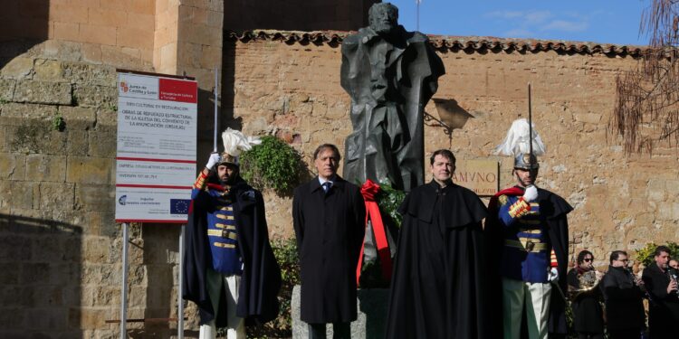 Salamanca rinde el tradicional homenaje a la figura de Miguel de Unamuno