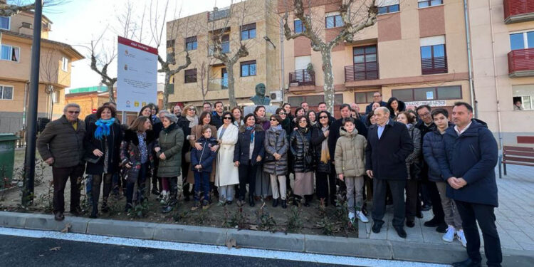 Los vecinos rinden un merecido homenaje a Victoriano Iglesias Recio, el ‘Buen Alcalde’