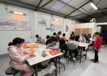 Novedoso taller de cerámica para despertar la creatividad de los niños