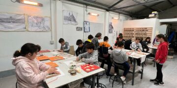 Novedoso taller de cerámica para despertar la creatividad de los niños