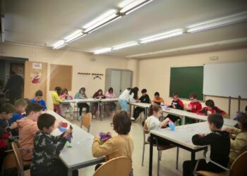 Talleres de decoración navideña, visitas al Nacimiento y concierto de Navidad, primeras actividades del municipio