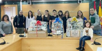 Los concursos de decoración navideña de escaparates y de balcones, jardines y fachadas ya tienen ganadores