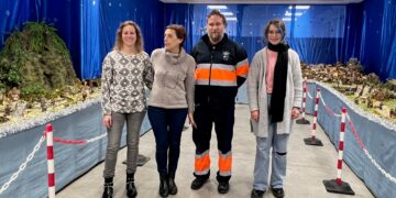 Más de 800 figuras con piezas únicas y artesanales lucen ya en el gran Belén de Castellanos