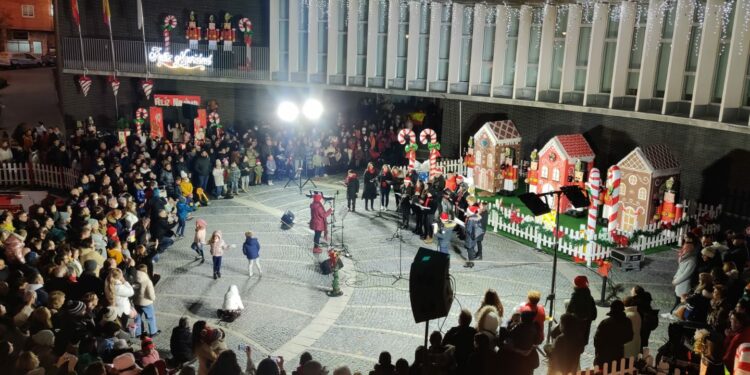 Más de 150 motivos y adornos lucen ya en la ‘Villa Navideña’ de Santa Marta, un referente en la provincia para disfrutar en estas fiestas