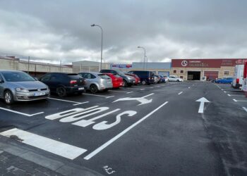 Abierto y en uso el nuevo aparcamiento del polígono industrial