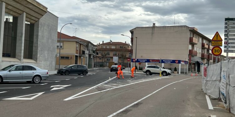 Los viales del casco antiguo de Villares ya lucen nueva imagen tras la urbanización integral de la zona y más de 840.000 euros de inversión