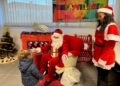 Papá Noel adelanta su visita a los niños del AMPA de Villares